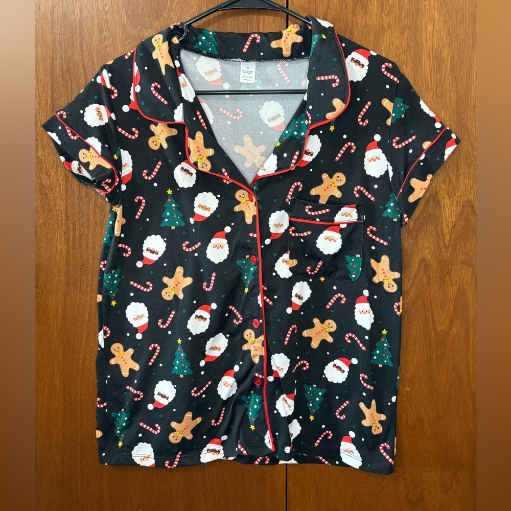 Black Holiday Pajama Top with Santa & Gingerbread Print